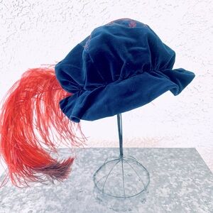 PAT'S HATS RENAISSANCE HENRY VIII S / M BLUE VELVET RED FEATHER
